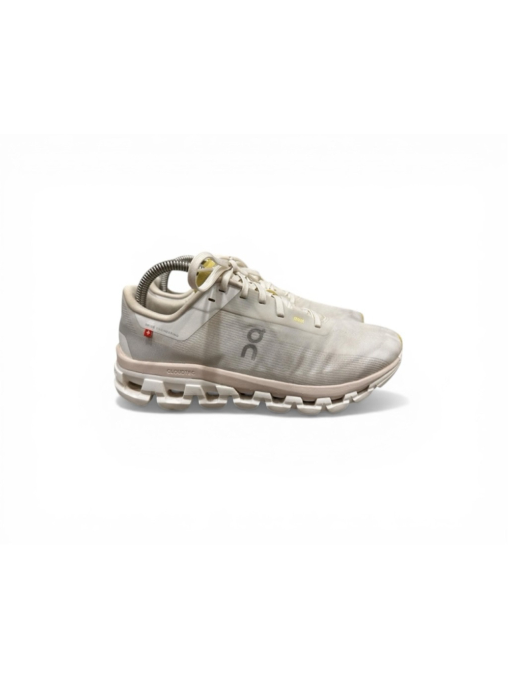On Running Cloudflow Women’s 8.5 White Running Shoes Lace Up Athletic - Picture 2 of 12